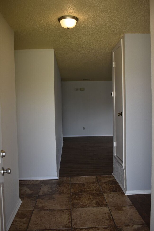 Photo - Cute Home - 3 Bedroom, 2 bath with No carpet