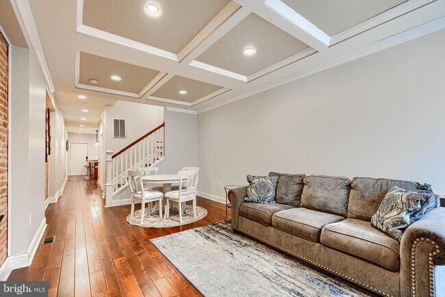 Photo - 1730 E Chase St