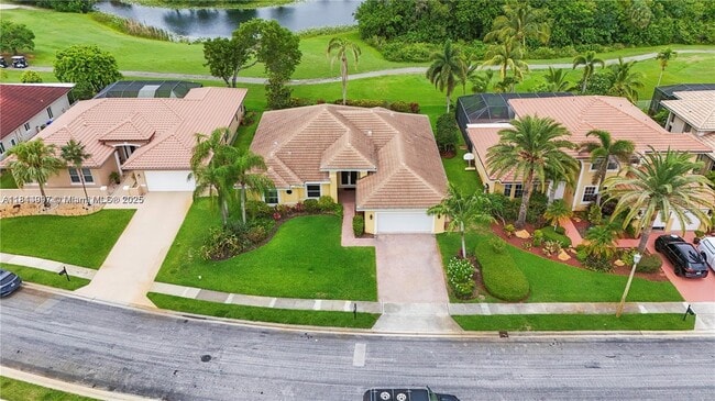 Building Photo - 720 Cypress Pointe Dr W Rental