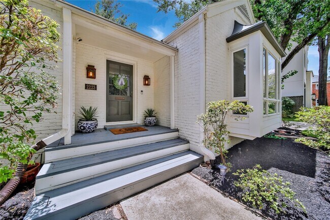 Photo - 2223 Dryden Rd