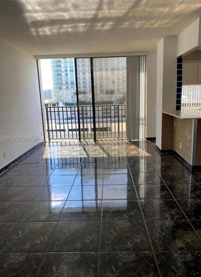 Photo - 16909 N Bay Rd Unit 915