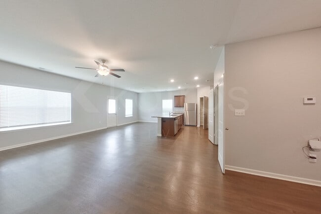 101 Mayflower Cir