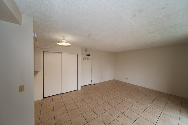 Photo - 430 Keoniana St Unit 1114