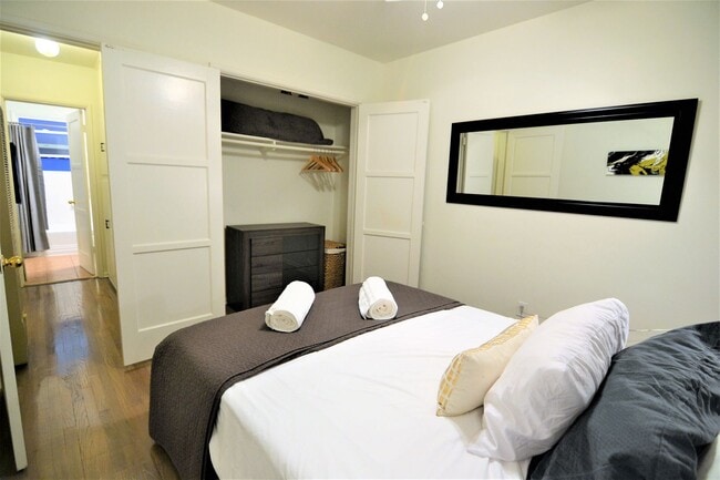 Photo - 12423 Chandler Blvd Unit 12423 1/2