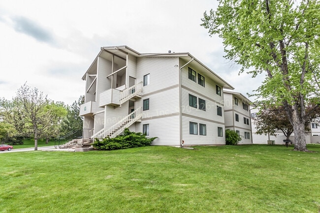 Building Photo - 1705 Heatheridge Rd