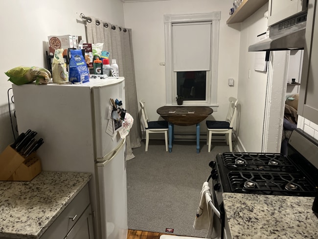 Photo - 1435 Marshall St NE