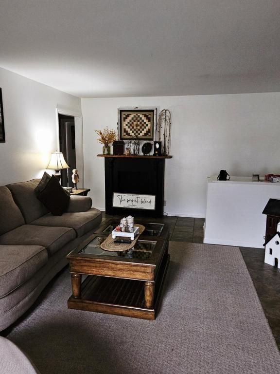 Photo - 3445 Malabu Cir