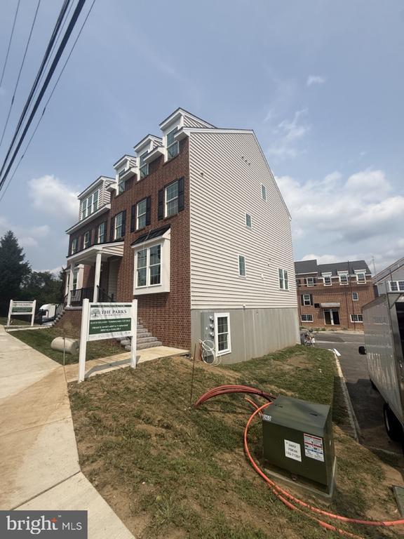 Photo - 411 WHARTON St