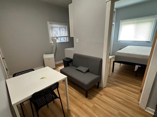 Photo - 316 Meyran Ave Unit Apt 2