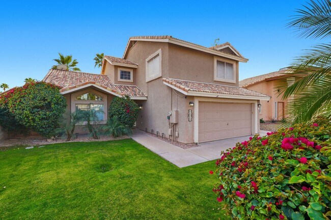 Photo - FURNISHED 2 Bedrooms plus den/loft & Private Pool