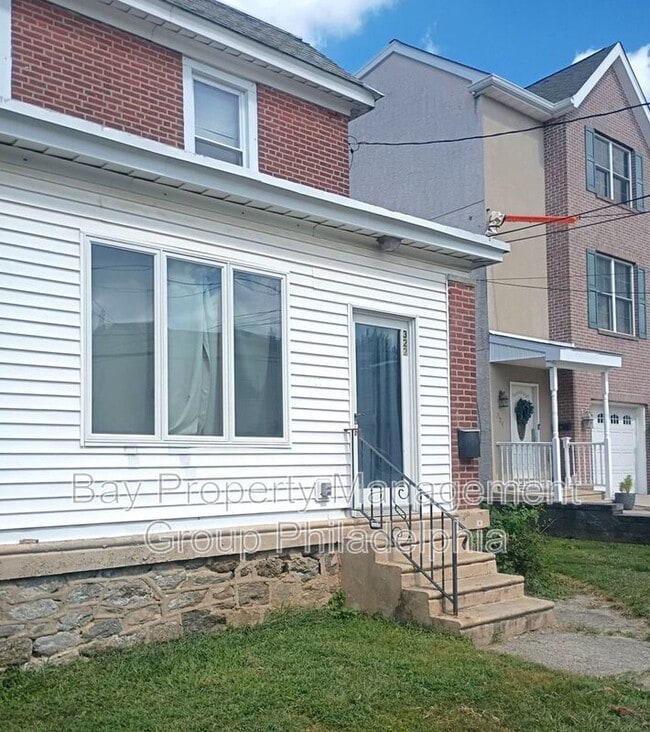 Photo - 322 Lemonte St