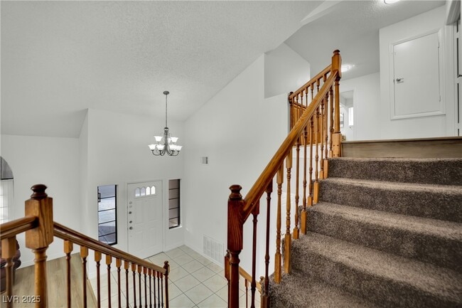 Building Photo - 2812 Waterview Dr