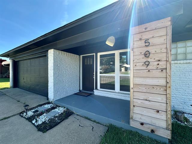 Photo - 509 Dover Dr