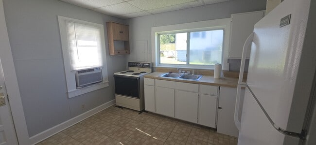 Photo - 327 Hayes St