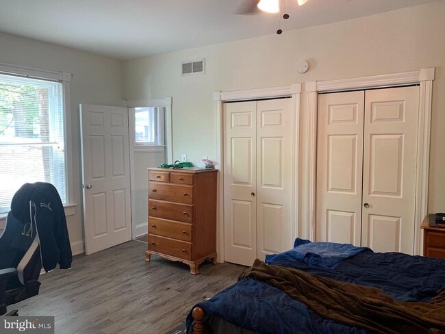 Photo - 1300 N Clayton St Unit 1