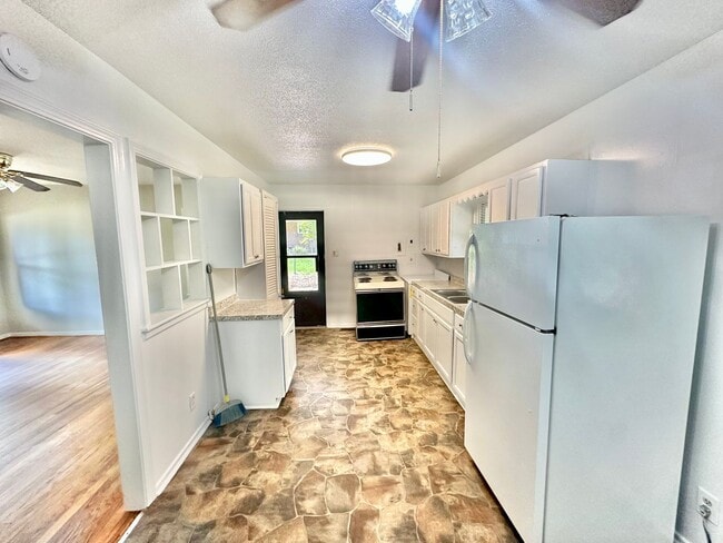 Photo - 1644 Nicholson Ave
