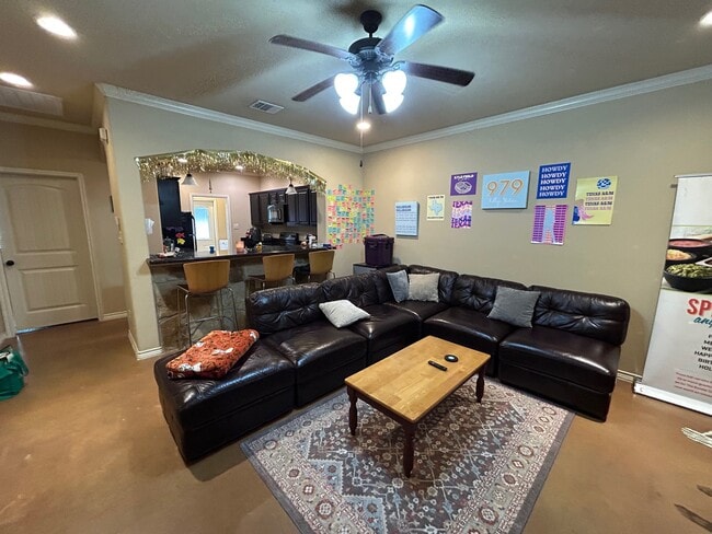 Photo - 3501 General Pkwy