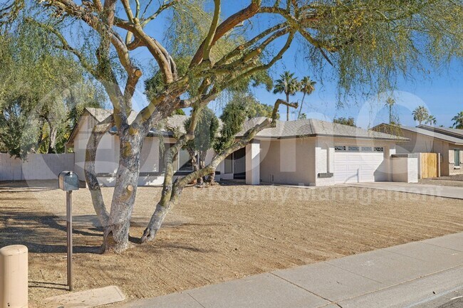 Building Photo - 9300 E Kalil Dr Rental
