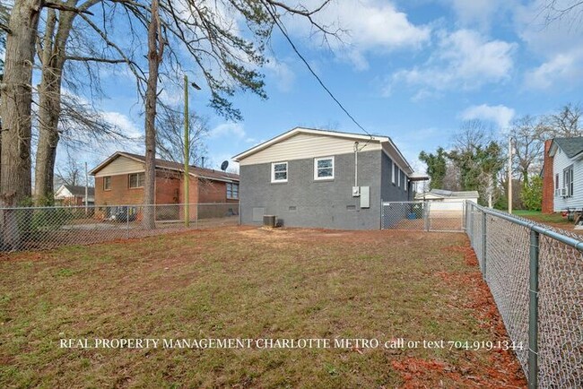 Photo - A Cozy Rock Hill Retreat Close to It All