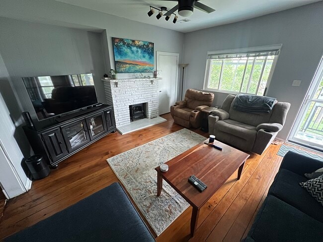 Photo - 2511 Leticoe St