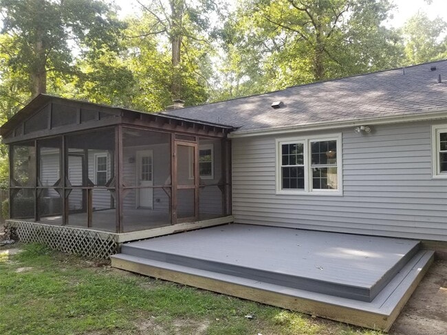 Photo - 110 King Henry Way