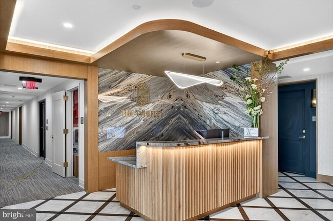 Photo - 811 S Columbus St Unidad 206