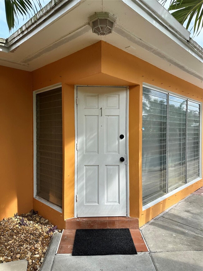 Photo - 1101 NE 17th Way Unit 1