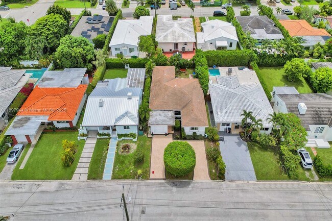 Photo - 8851 Byron Ave