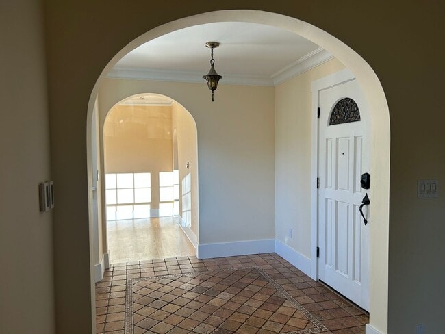 Photo - 2015 Franklin Ave E Unit 2