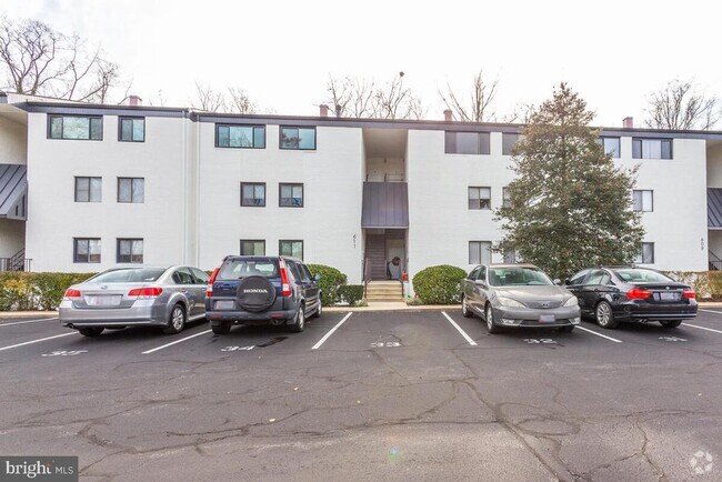 Building Photo - 611 Oakland Hills Ct Unit 402 Rental