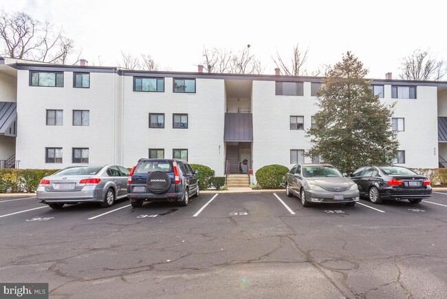 Photo - 611 Oakland Hills Ct Apartment Unit 402