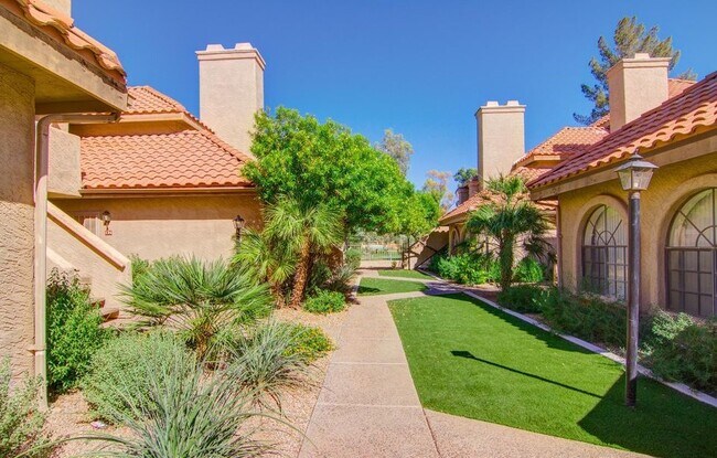 Photo - 1211 N Miller Rd