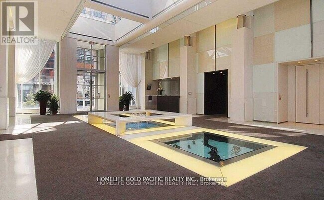 Photo - 250 Wellington St W Unité 1442