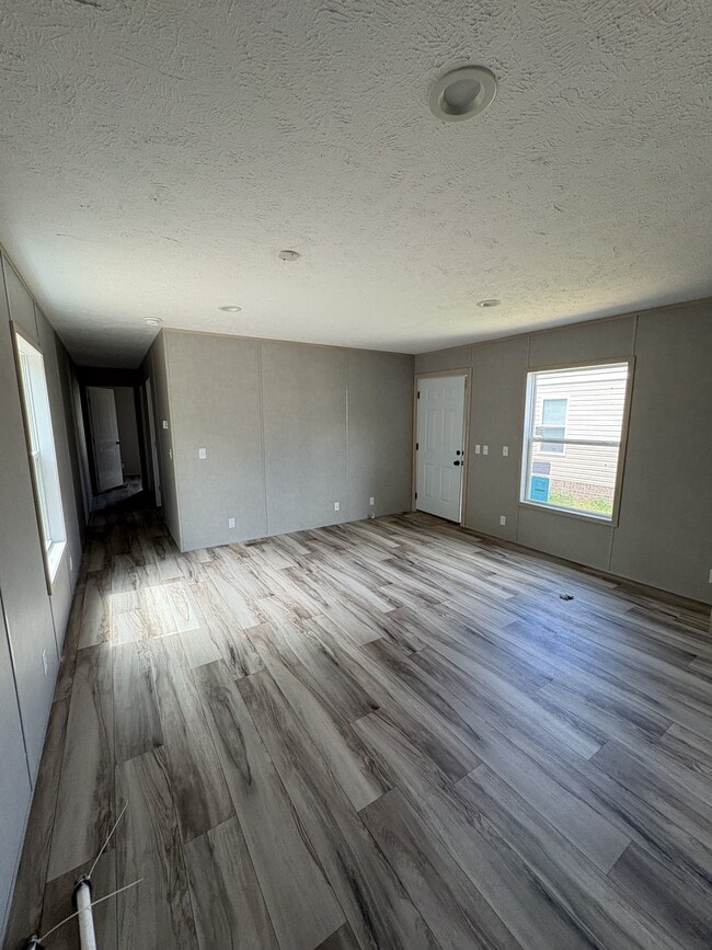 Photo - 201 Addison St