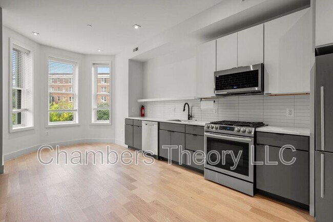 1963 Biltmore St NW Unidad #2