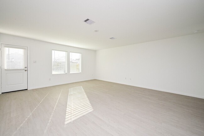 Photo - 6818 Flowering Ginger Ln