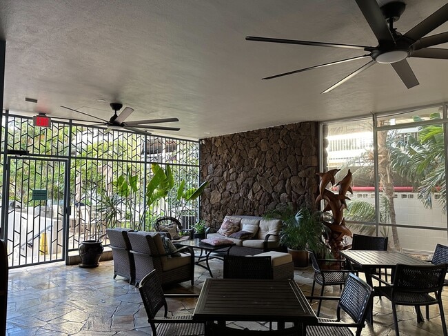 lobby - 435 Seaside Ave Unit 703