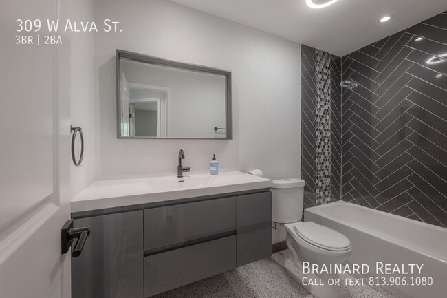 Photo - 309 W Alva St