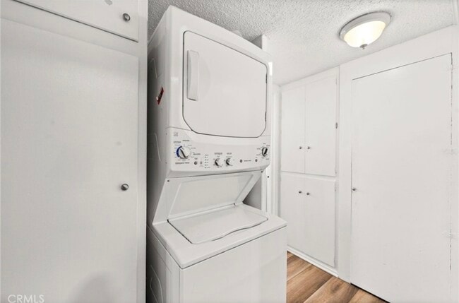 Photo - 6979 Palm Ct