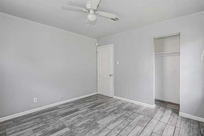 Photo - 4821 Alvin St