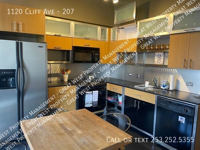 Photo - 1120 E Cliff Ave