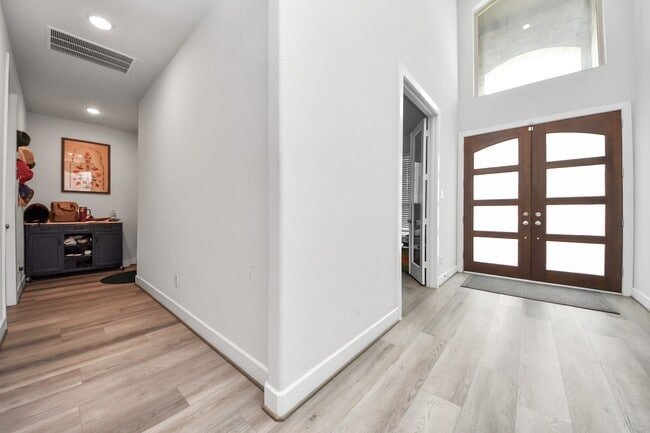 Photo - 603 Beachman Shore Ln