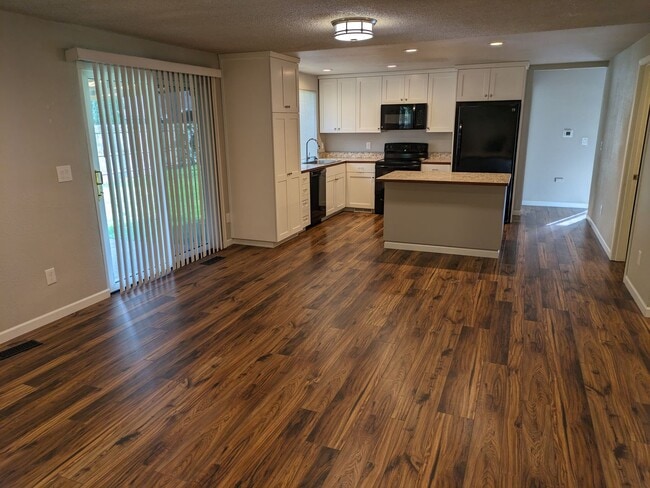 Photo - 6009 16th Ave SE