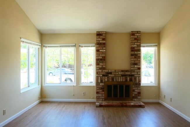 Photo - 33975 Frederick Ln