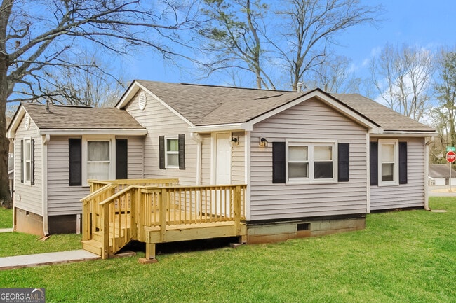 Photo - 667 Mitchell Dr