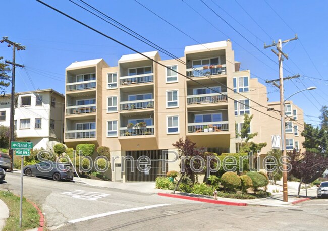 Photo - 765 Rand Ave