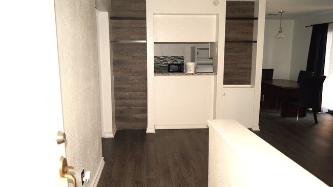 Photo - End Unit with Strip Views