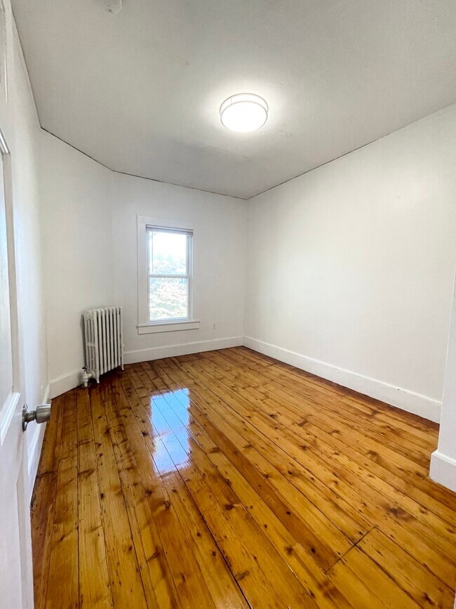 Photo - 105 Summer St Unit 3