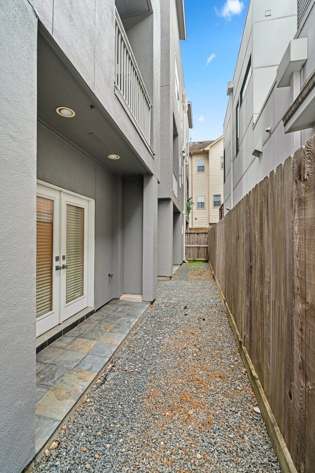 Photo - 1804 Prospect St