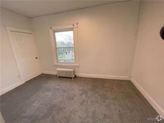 Building Photo - 212 Richmond Ave Rental